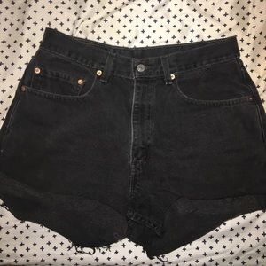 Black Levi’s Shorts